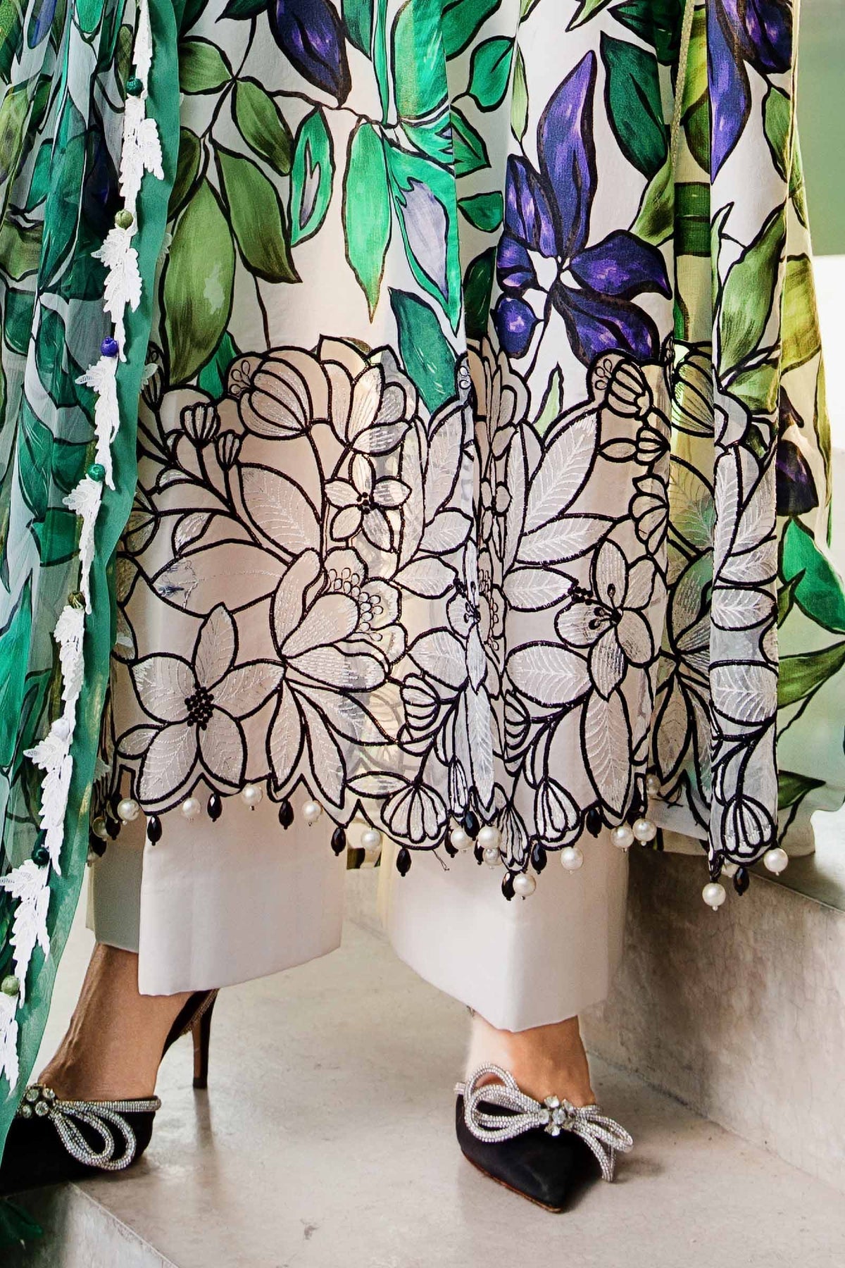 M.PRINTS 3 PIECE UNSTITCHED EMBROIDERED LAWN SUIT MPT-2505-A
