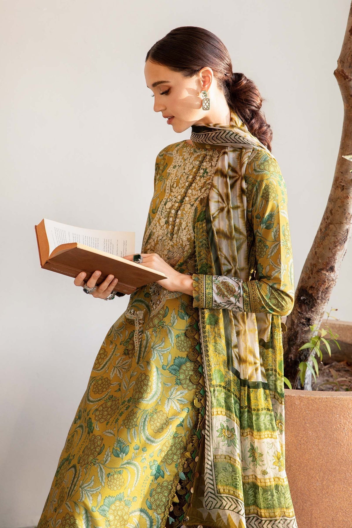 M.PRINTS 3 PIECE UNSTITCHED EMBROIDERED LAWN SUIT MPT-2513-B