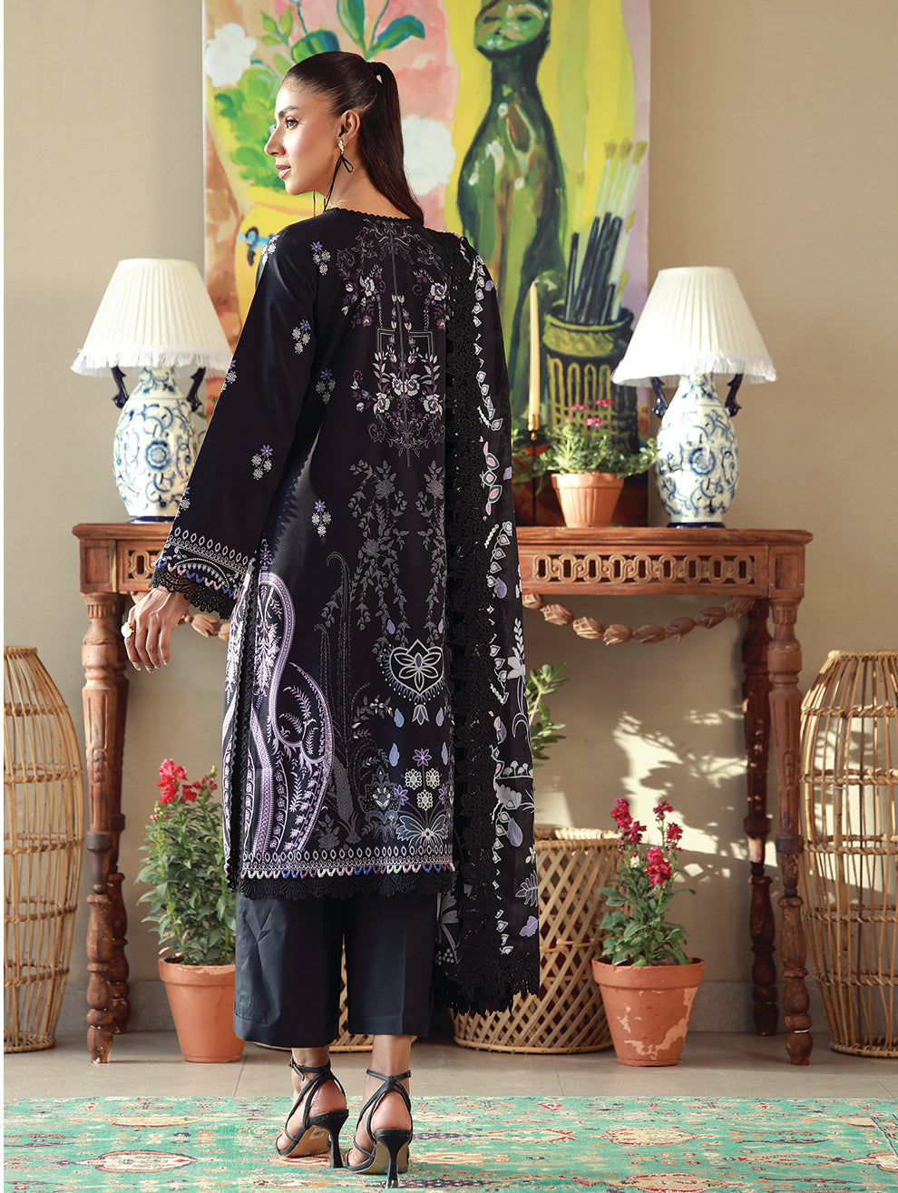 URBANE EMBROIDERED 20954