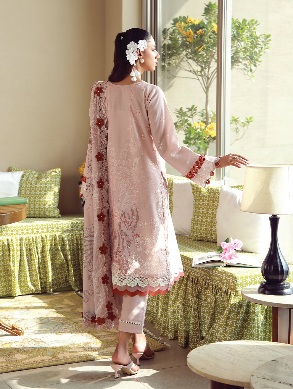 URBANE EMBROIDERED 20955