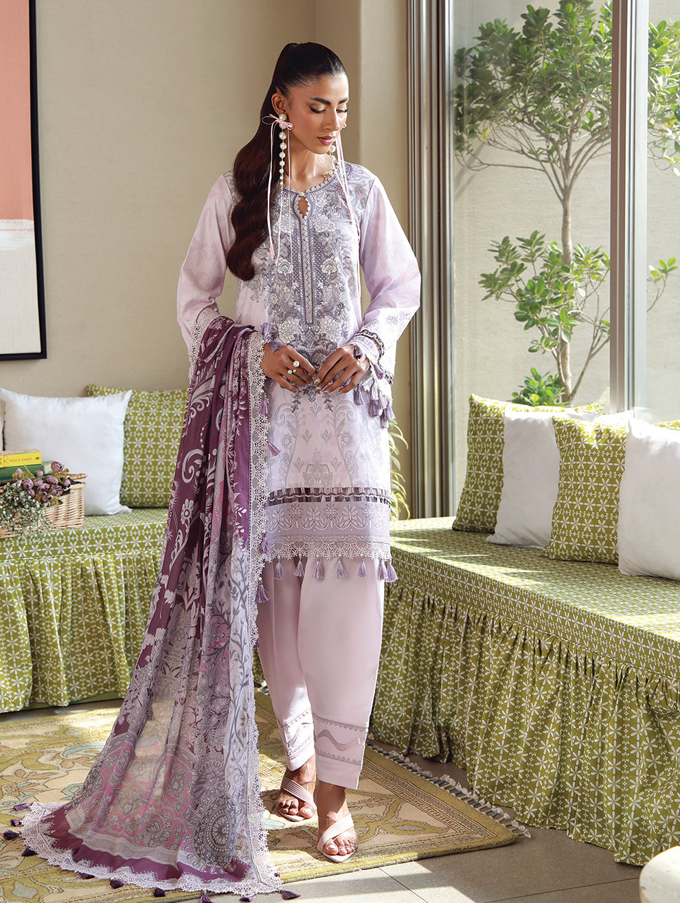 URBANE EMBROIDERED 20957