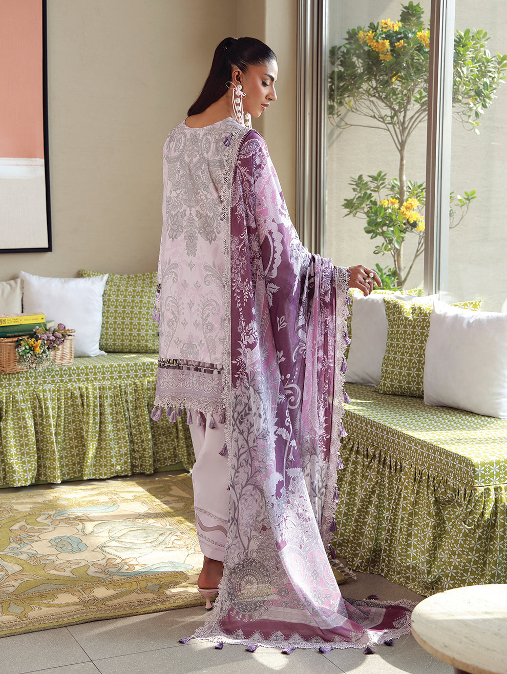 URBANE EMBROIDERED 20957