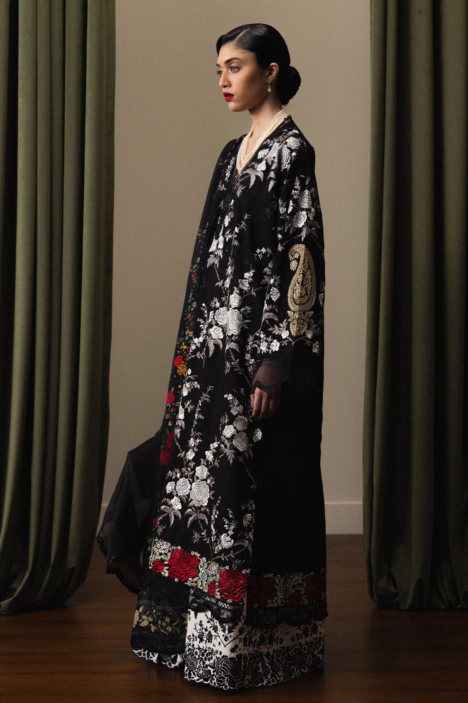 ZARA SHAHJAHAN Takumi-D10