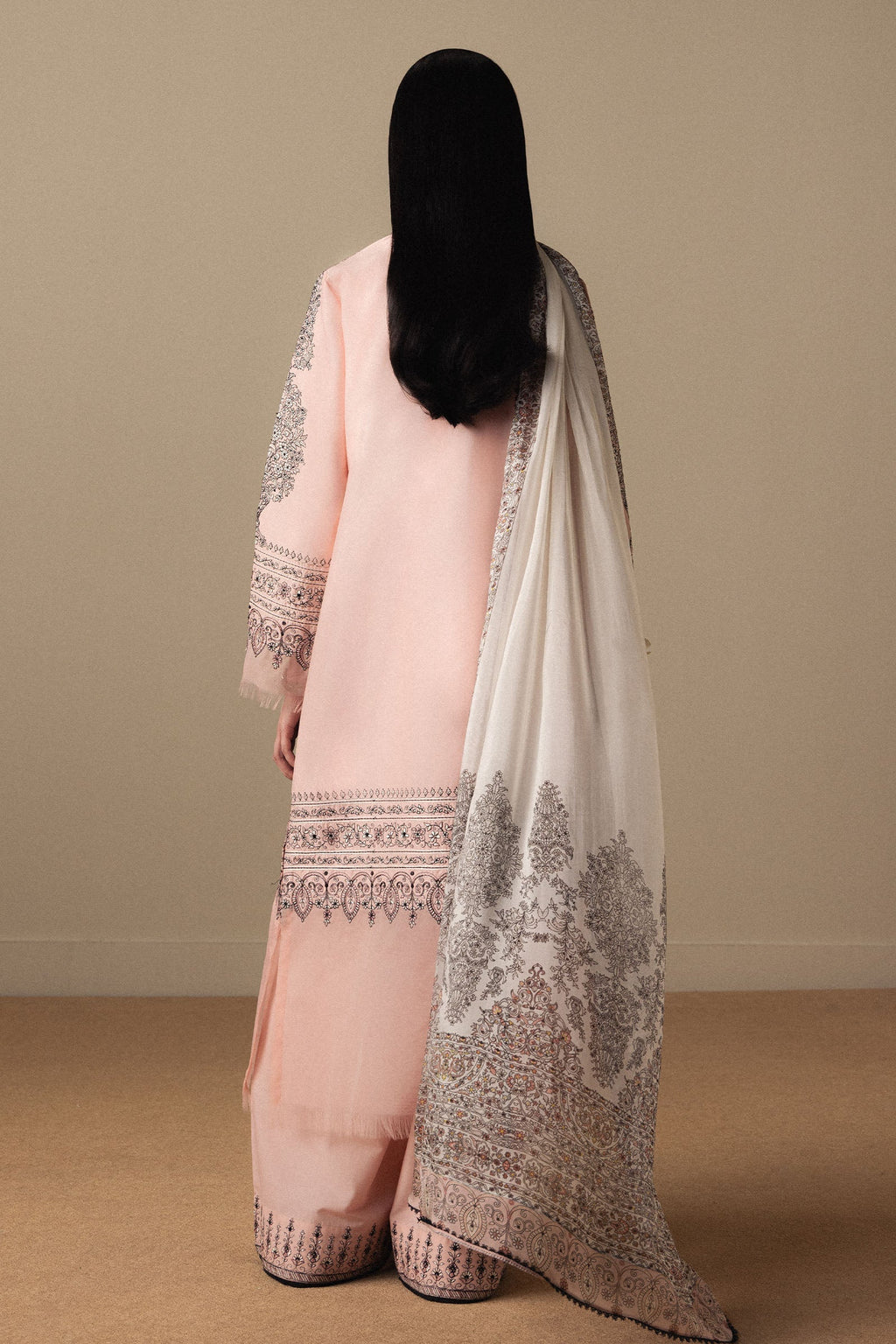 ZARA SHAHJAHAN Akahana-D11