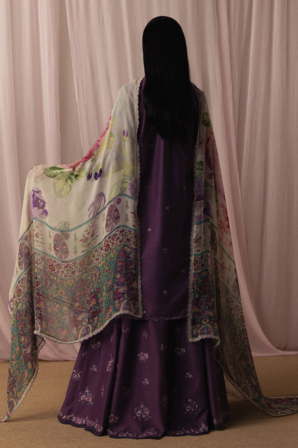 ZARA SHAHJAHAN Sumire-D2