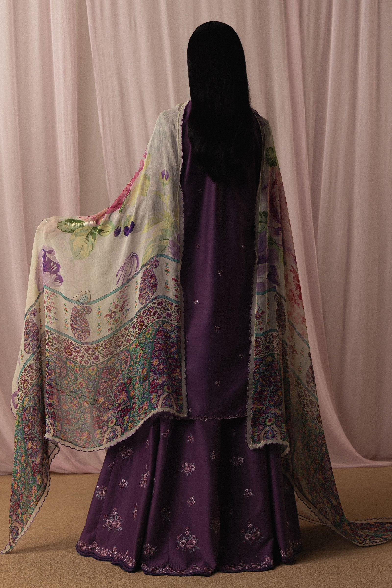 ZARA SHAHJAHAN Sumire-D2