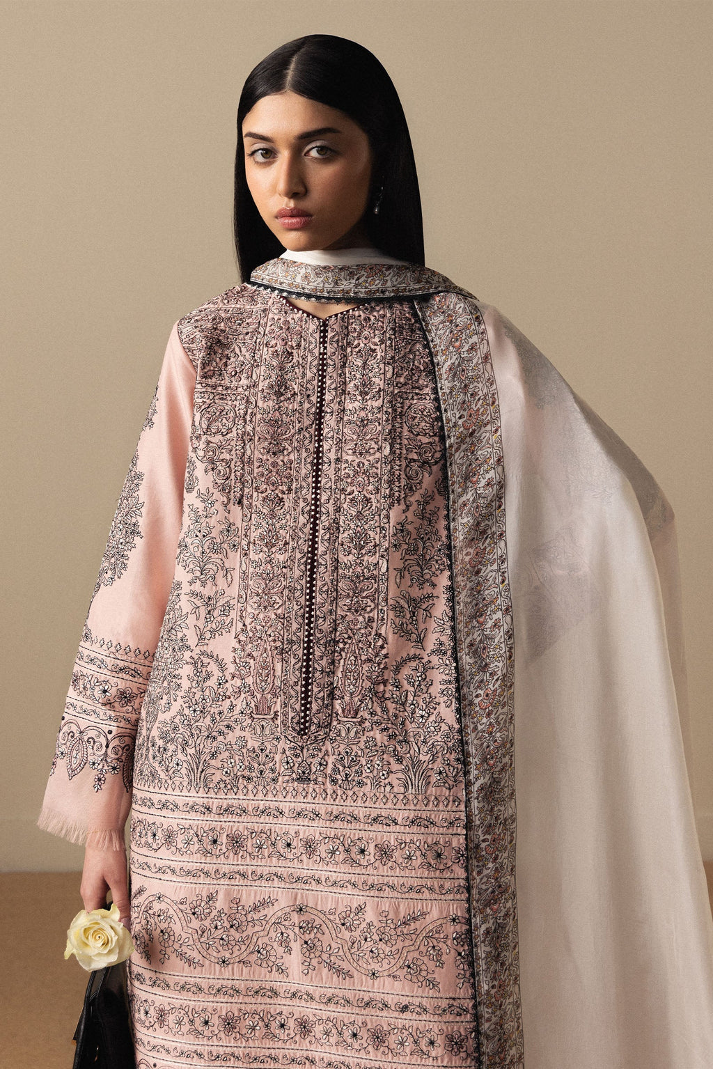 ZARA SHAHJAHAN Akahana-D11