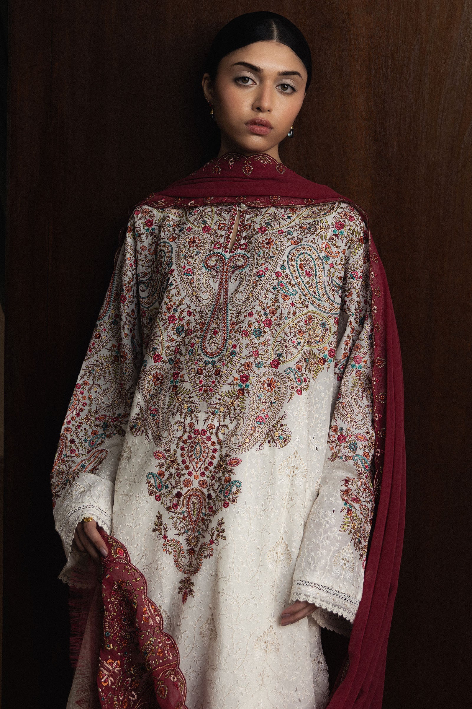 ZARA SHAHJAHAN Hikari-D7