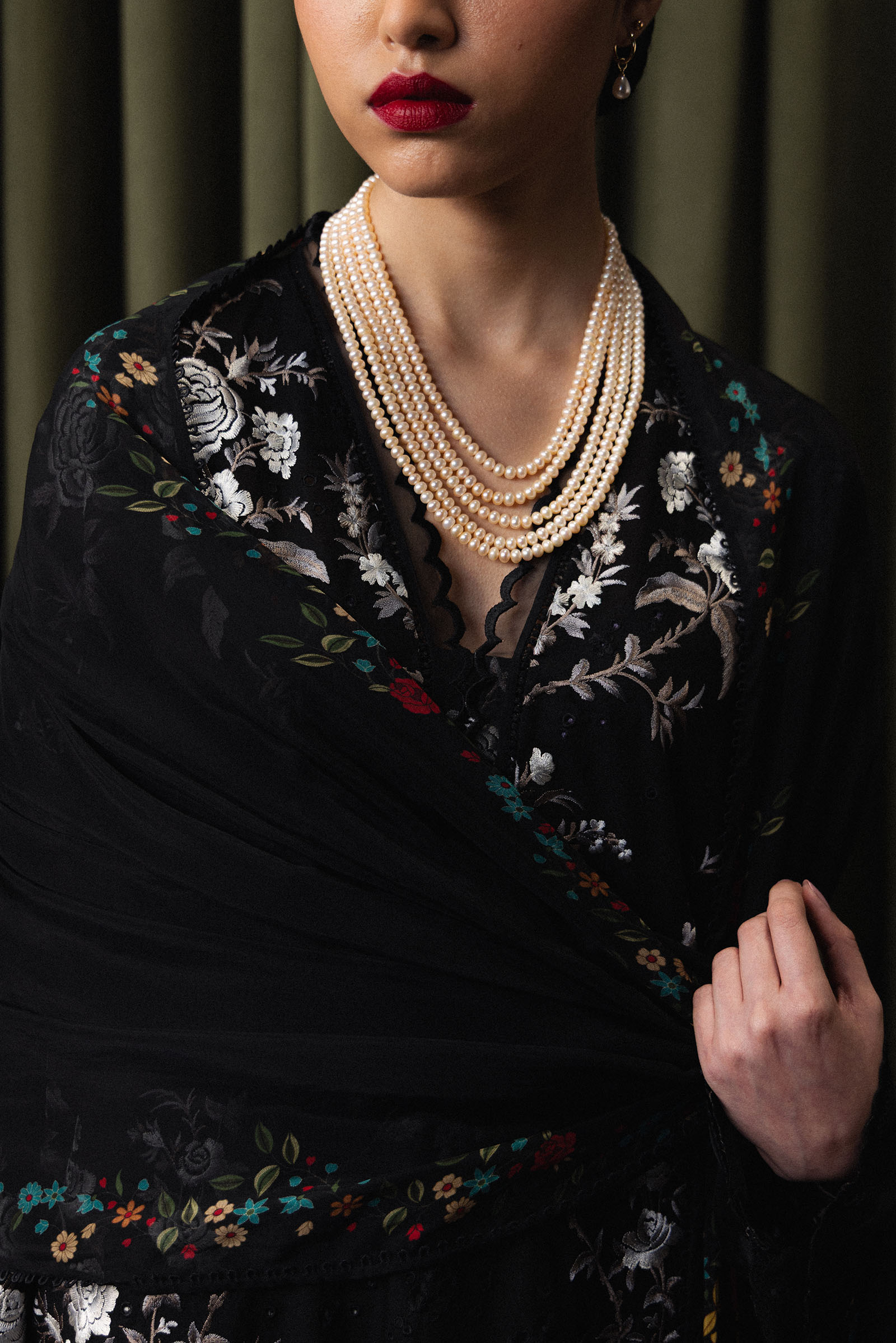 ZARA SHAHJAHAN Takumi-D10