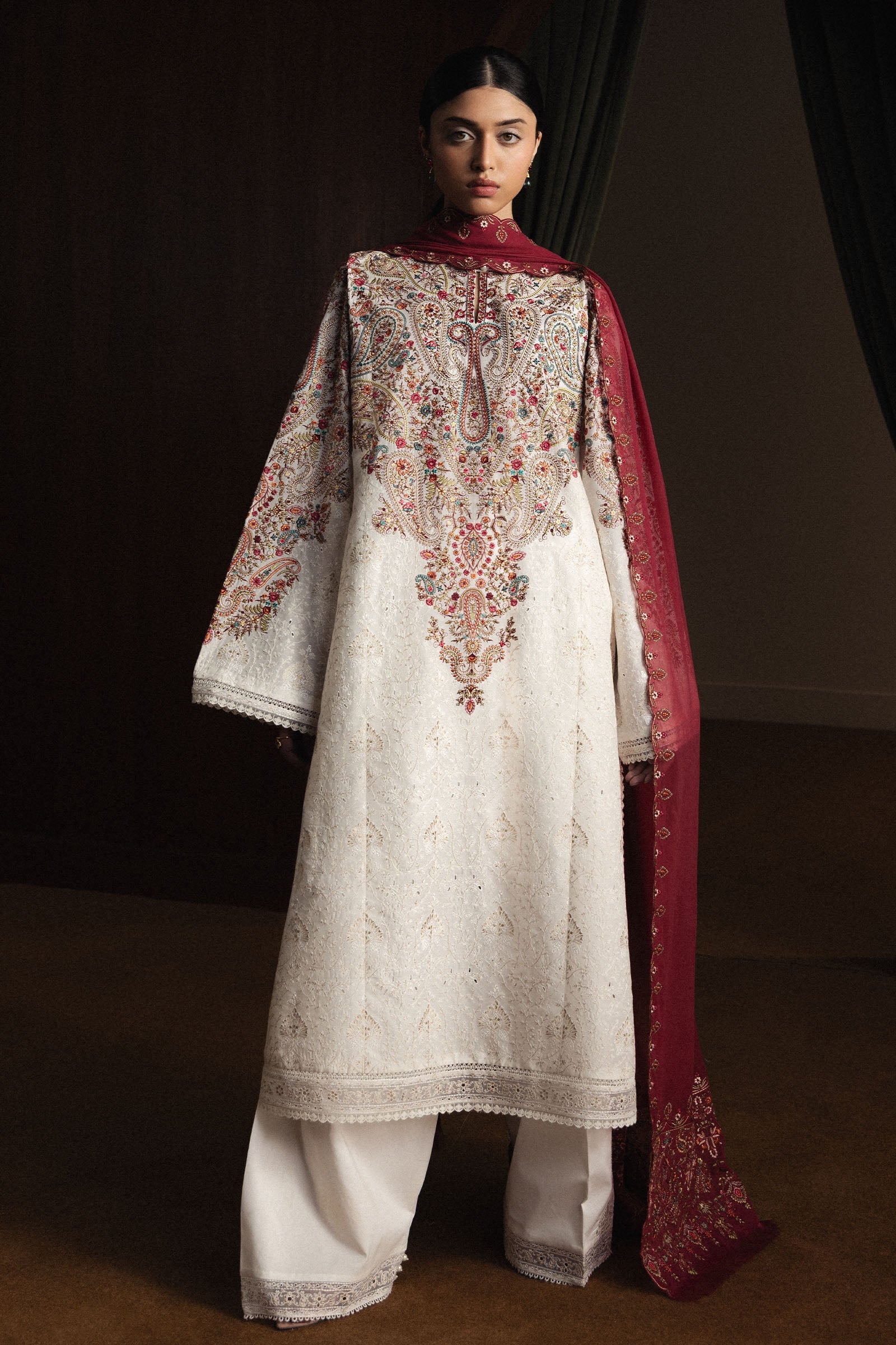 ZARA SHAHJAHAN Hikari-D7