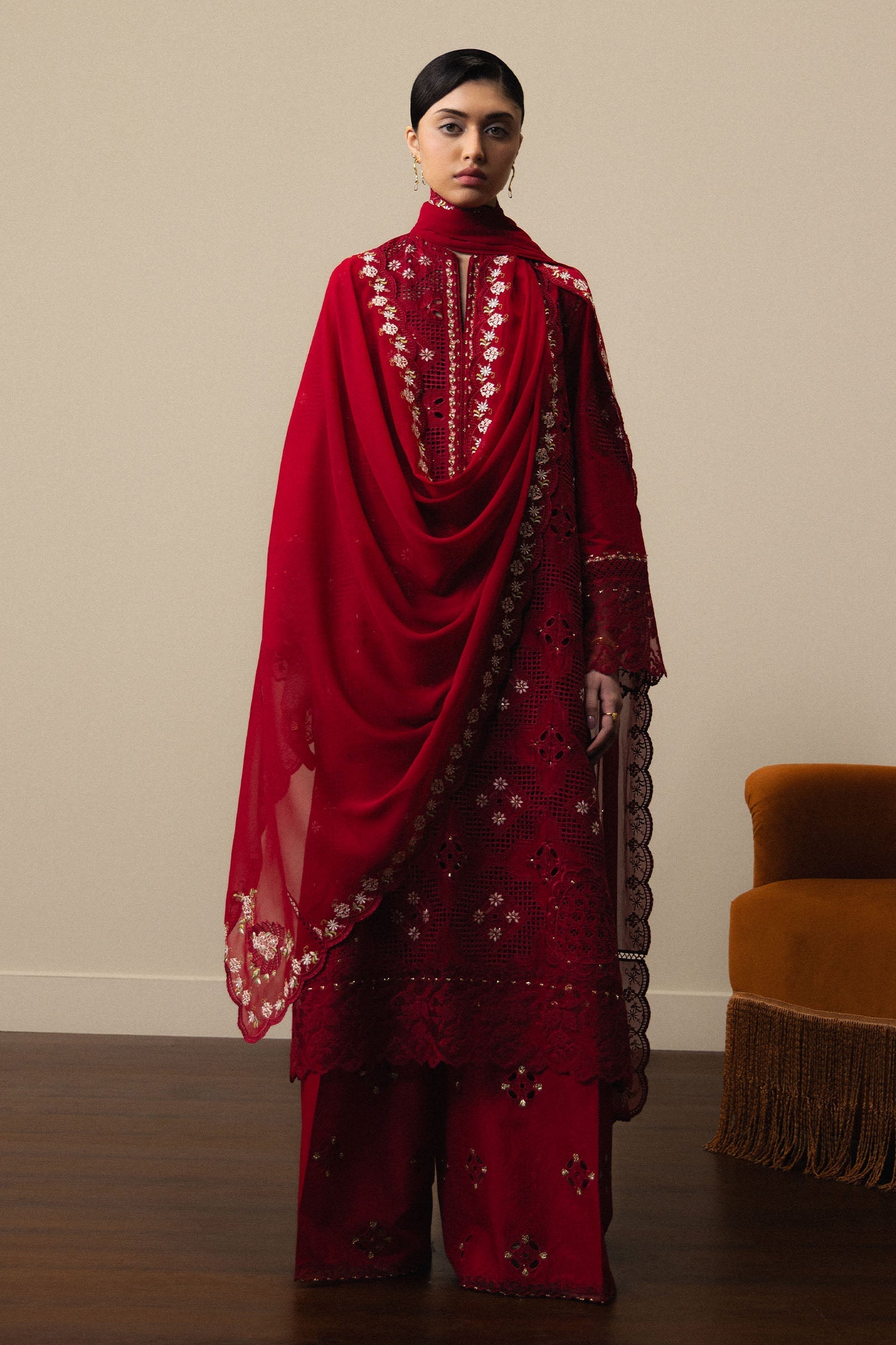 ZARA SHAHJAHAN Akari-D8
