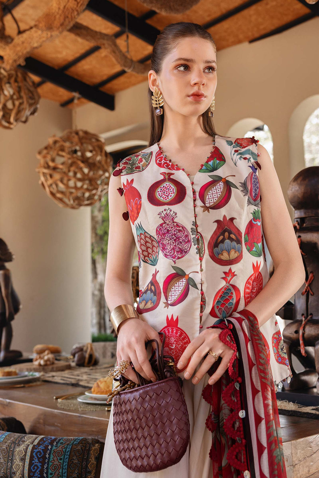 M.PRINTS 3 PIECE UNSTITCHED EMBROIDERED LAWN SUIT MPT-2903-A