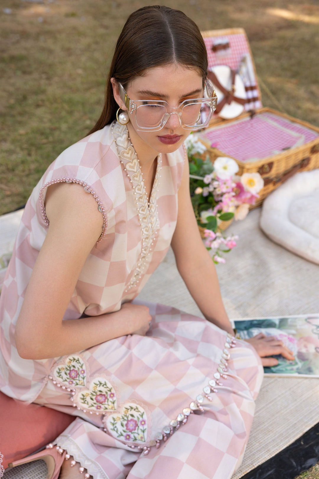 M.PRINTS 3 PIECE UNSTITCHED EMBROIDERED LAWN SUIT MPT-2906-A